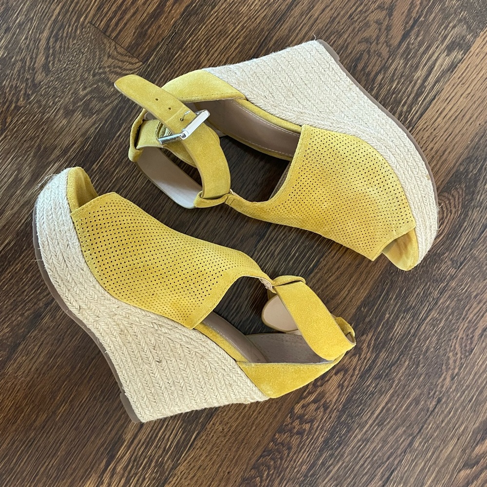 Marc Fisher Wedges